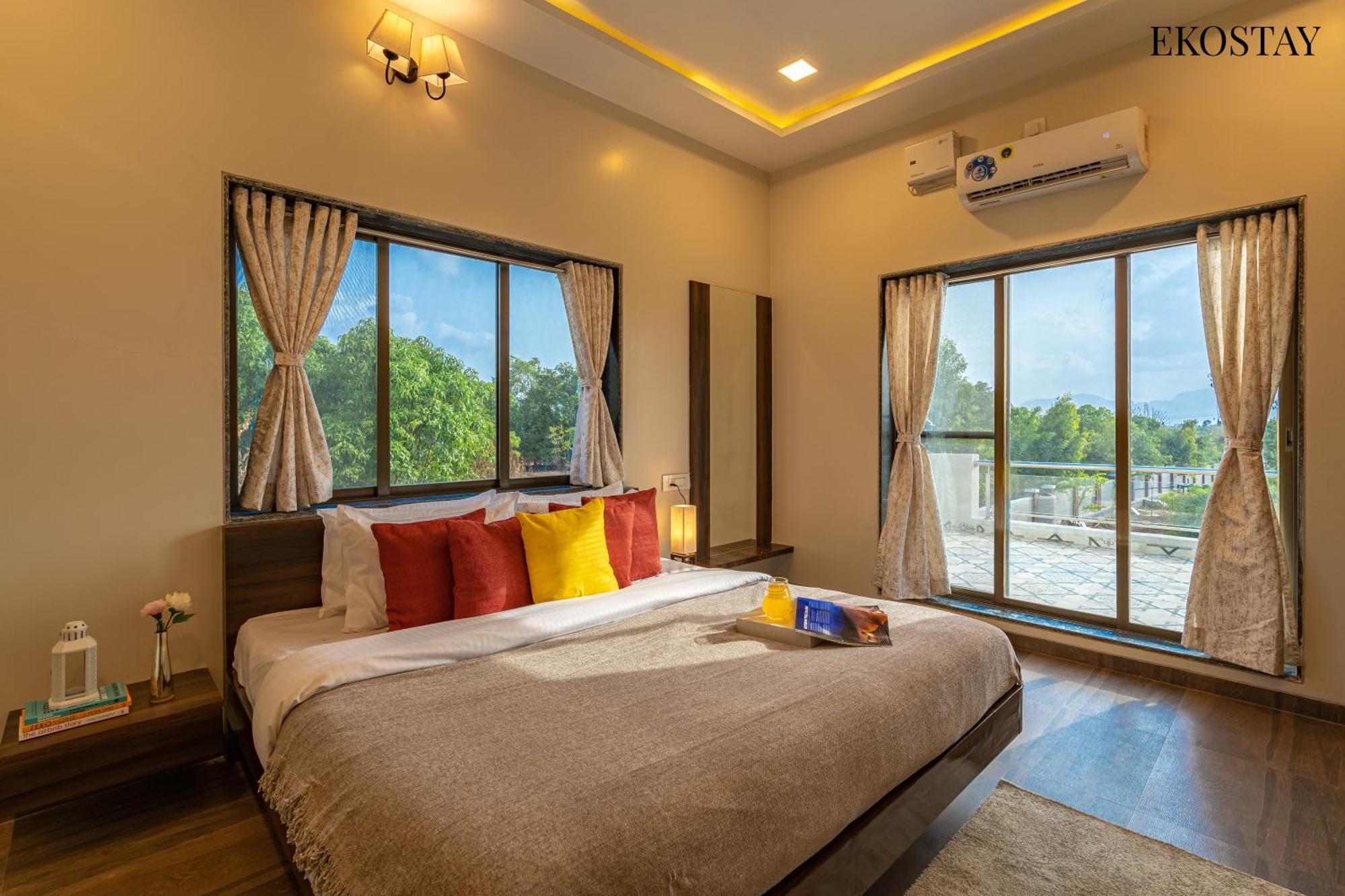 Ekostay Gold Palm Estate I Cricket Turf I Rain Dance I 2 Acre Property Karjat Exterior photo