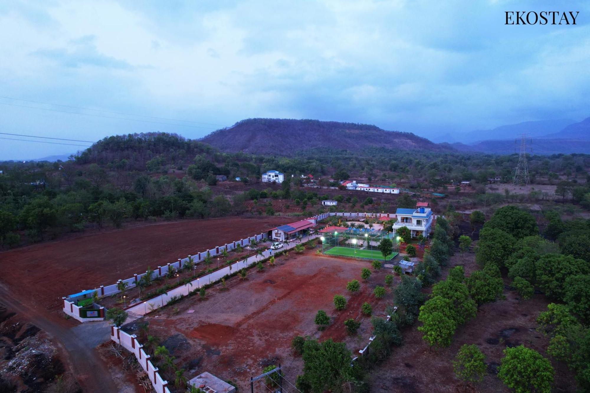 Ekostay Gold Palm Estate I Cricket Turf I Rain Dance I 2 Acre Property Karjat Exterior photo