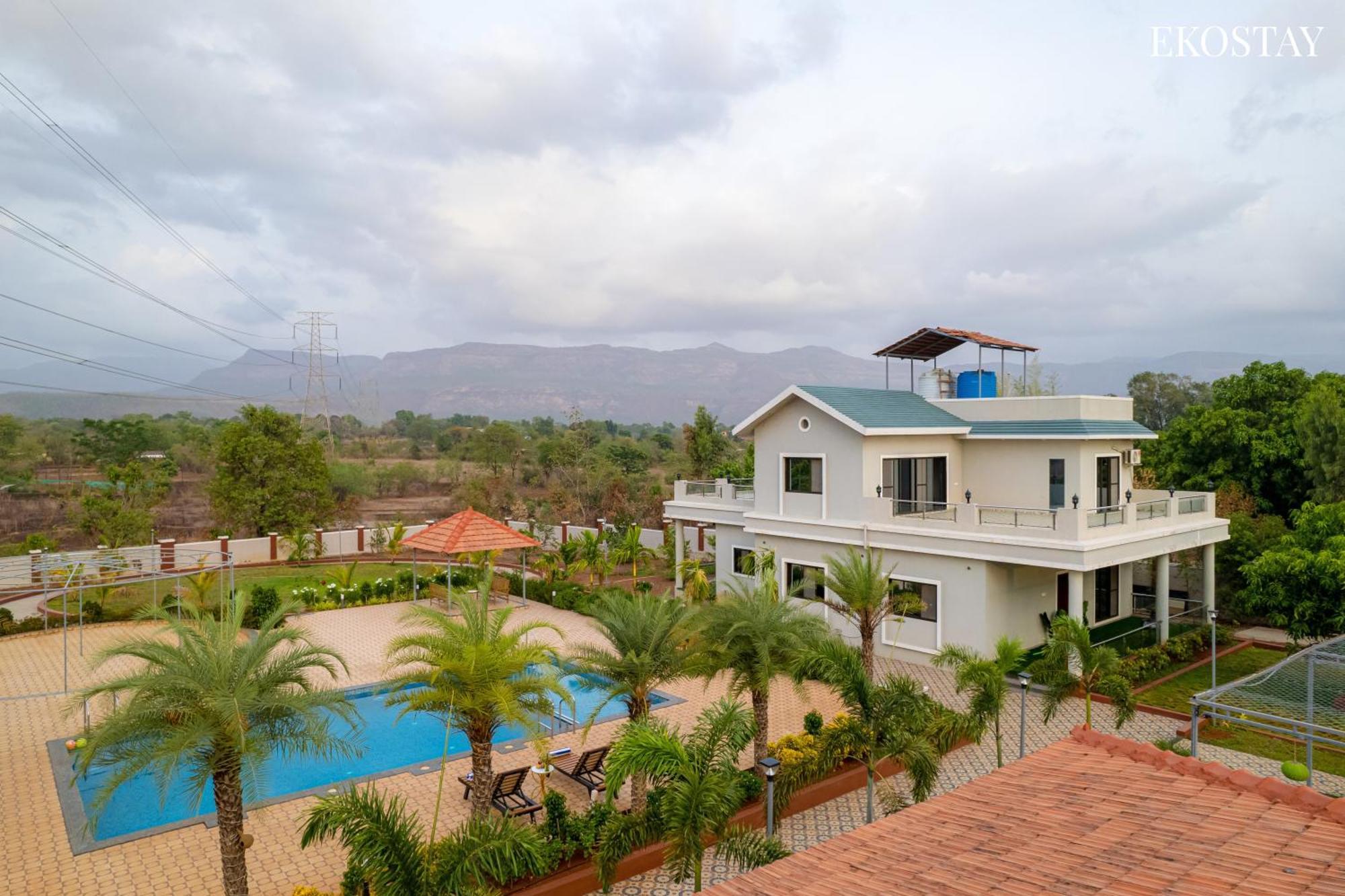 Ekostay Gold Palm Estate I Cricket Turf I Rain Dance I 2 Acre Property Karjat Exterior photo